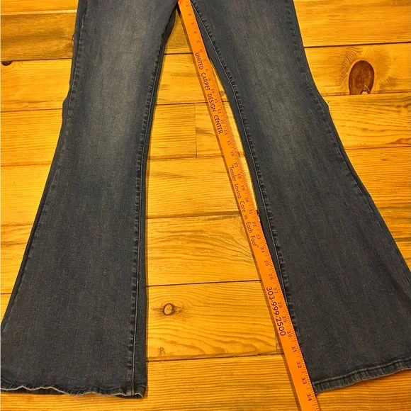 Ranch Dressn Flare jeans with Southwestern Print Accents Size 14 - Picture 11 of 16